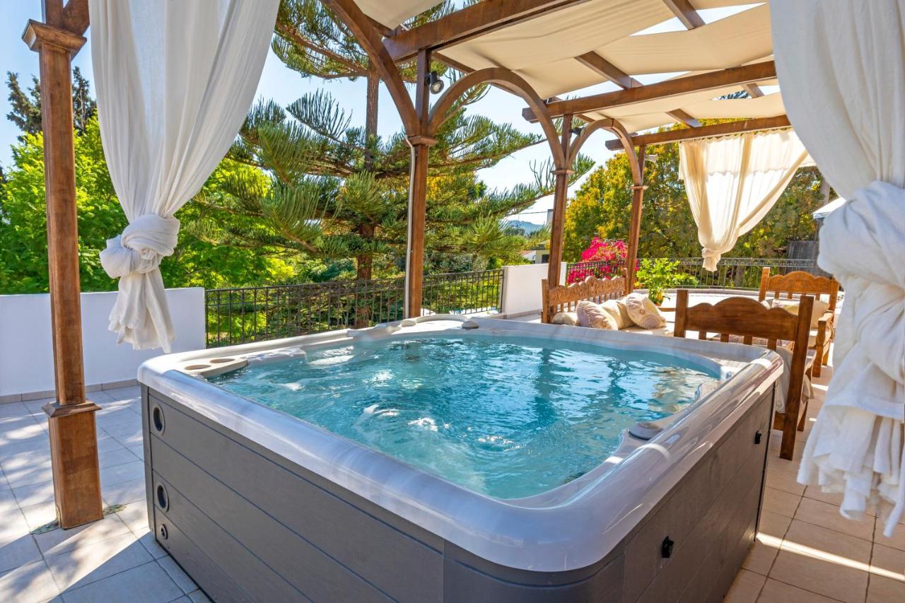 Anna'S Brilliant Villa In Ialysos Bagian luar foto